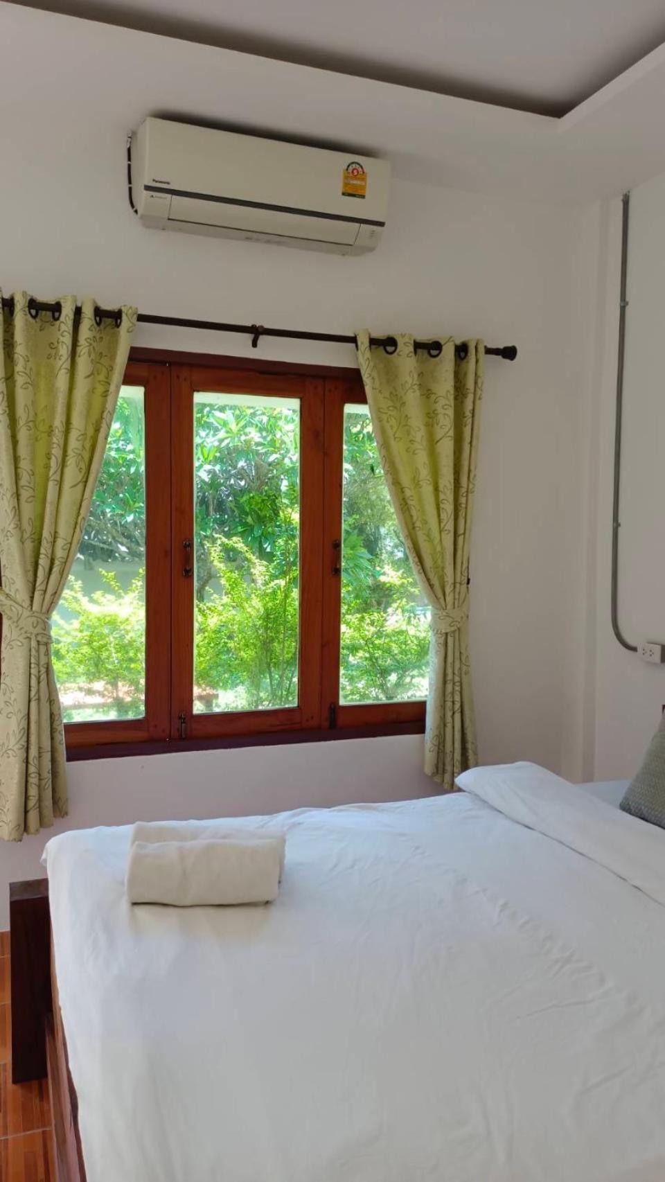 Pai Family House Hotel Buitenkant foto