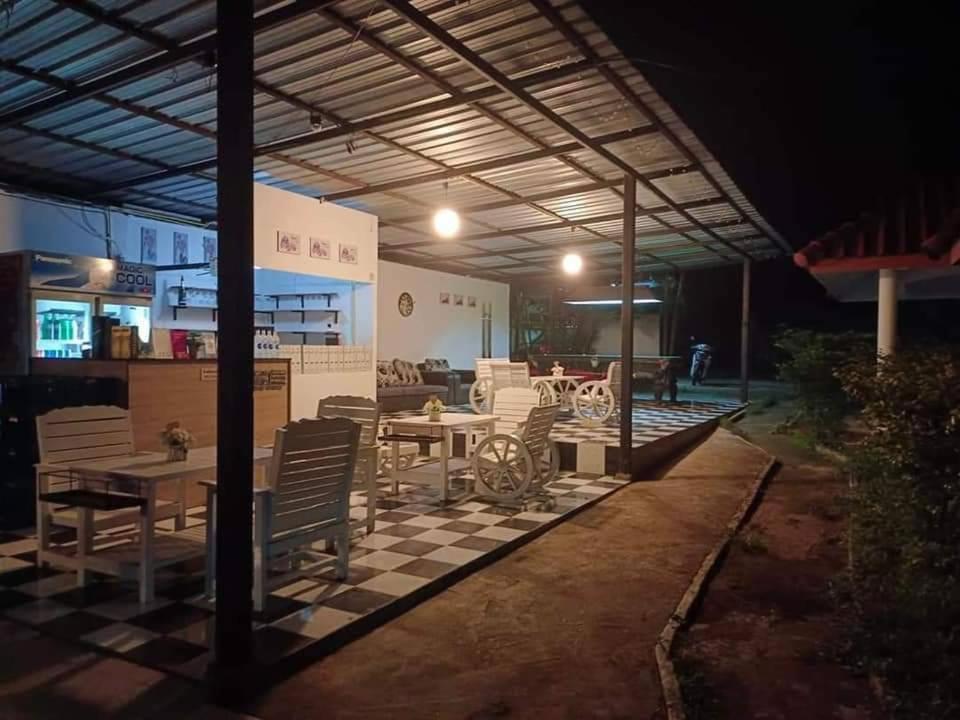 Pai Family House Hotel Buitenkant foto